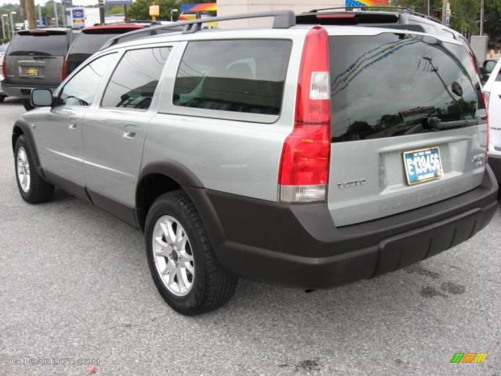 2004 XC70 AWD - Crystal Green Metallic / Taupe photo #5