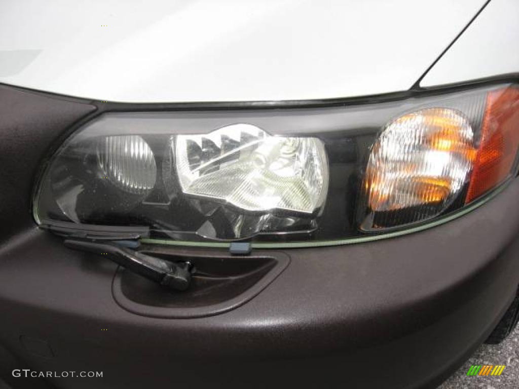 2004 XC70 AWD - Crystal Green Metallic / Taupe photo #39