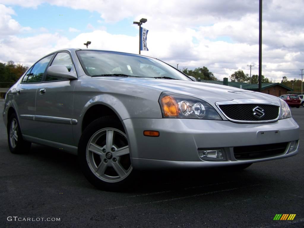 2004 Verona EX - Titanium Silver Metallic / Gray photo #1