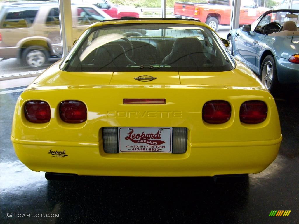 1995 Corvette Coupe - Competition Yellow / Black photo #3