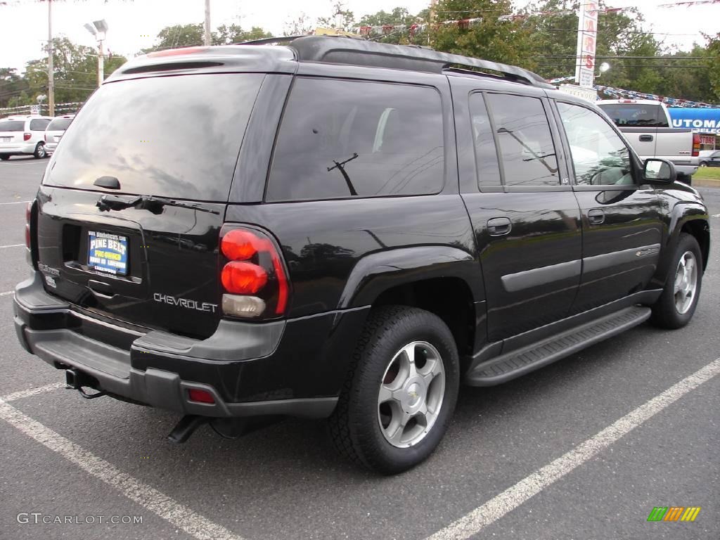 2004 TrailBlazer EXT LS 4x4 - Black / Medium Pewter photo #4