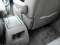 2005 Polar White Saturn VUE   photo #26