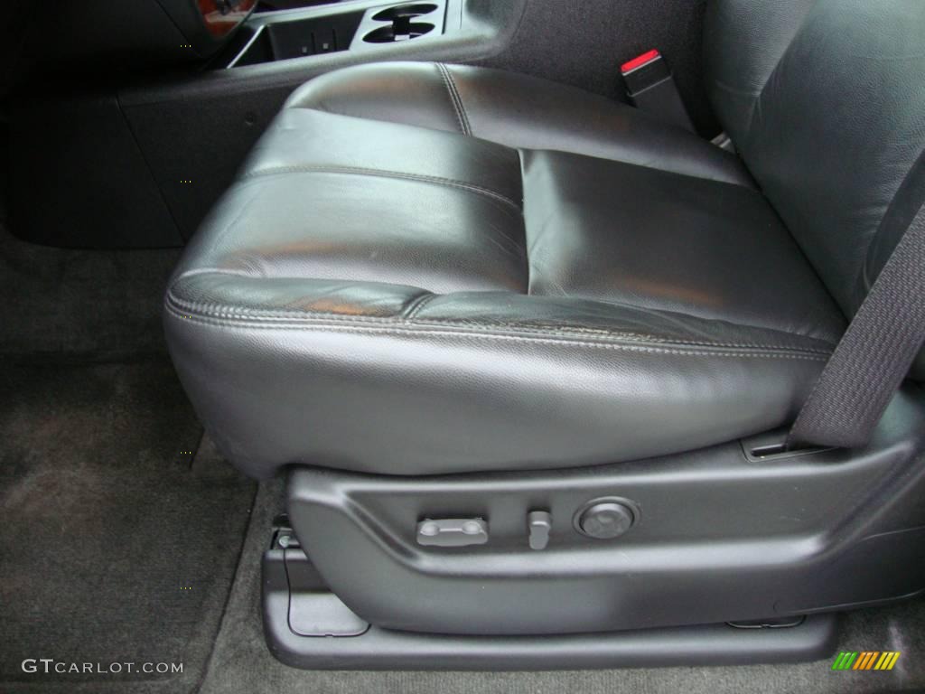2007 Tahoe LT 4x4 - Summit White / Ebony photo #16