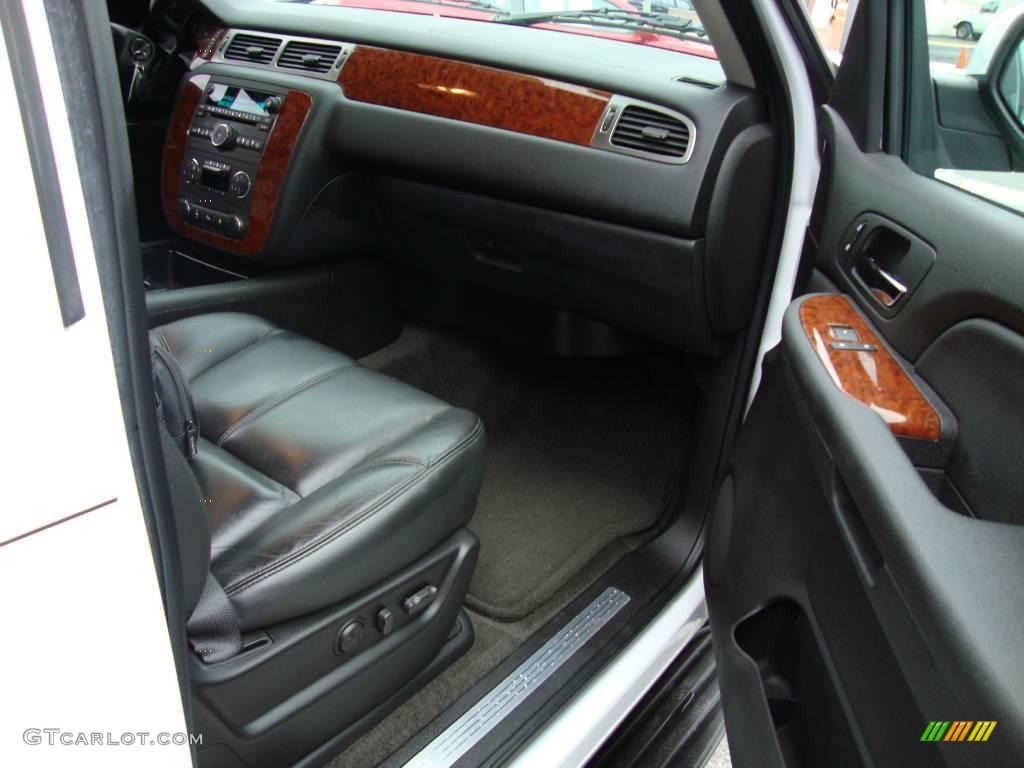 2007 Tahoe LT 4x4 - Summit White / Ebony photo #18