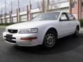 Arctic White Pearl 1996 Nissan Maxima SE