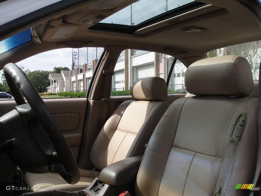 1996 Maxima SE - Arctic White Pearl / Beige photo #10