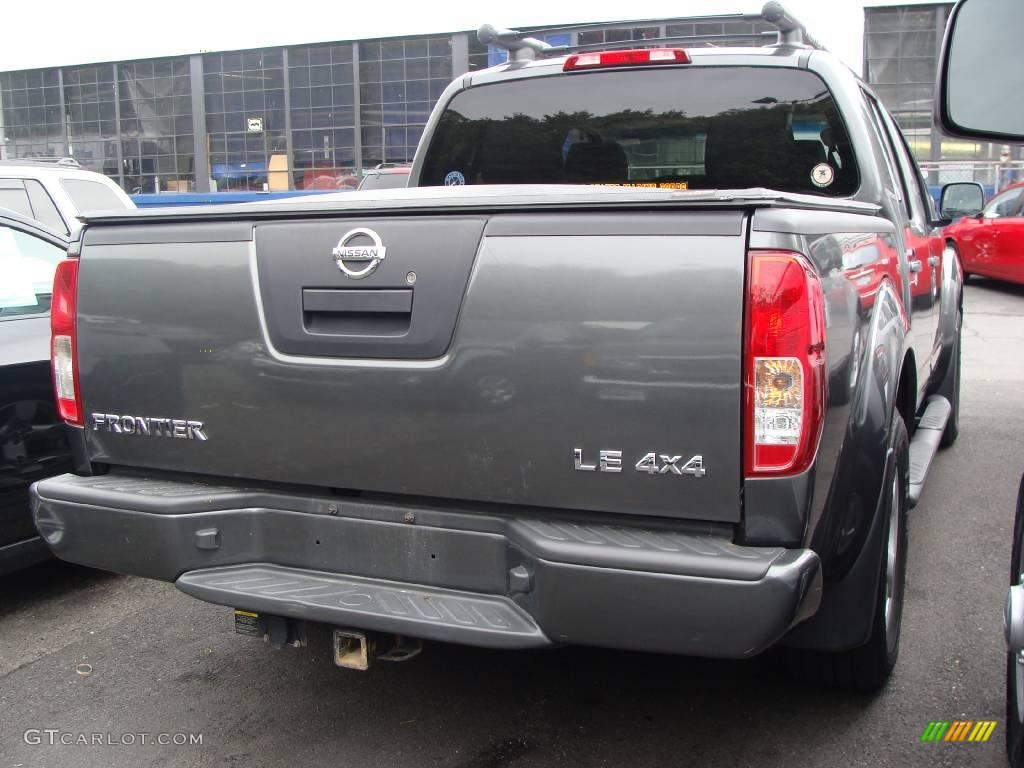 2005 Frontier LE Crew Cab 4x4 - Storm Gray Metallic / Steel photo #4