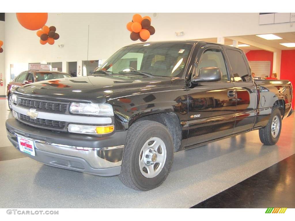 2002 Silverado 1500 LS Extended Cab - Onyx Black / Graphite Gray photo #2
