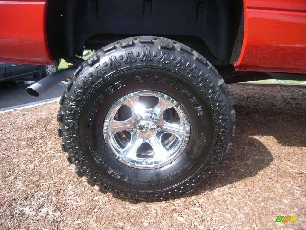 2001 Ram 1500 Sport Club Cab 4x4 - Flame Red / Agate photo #9