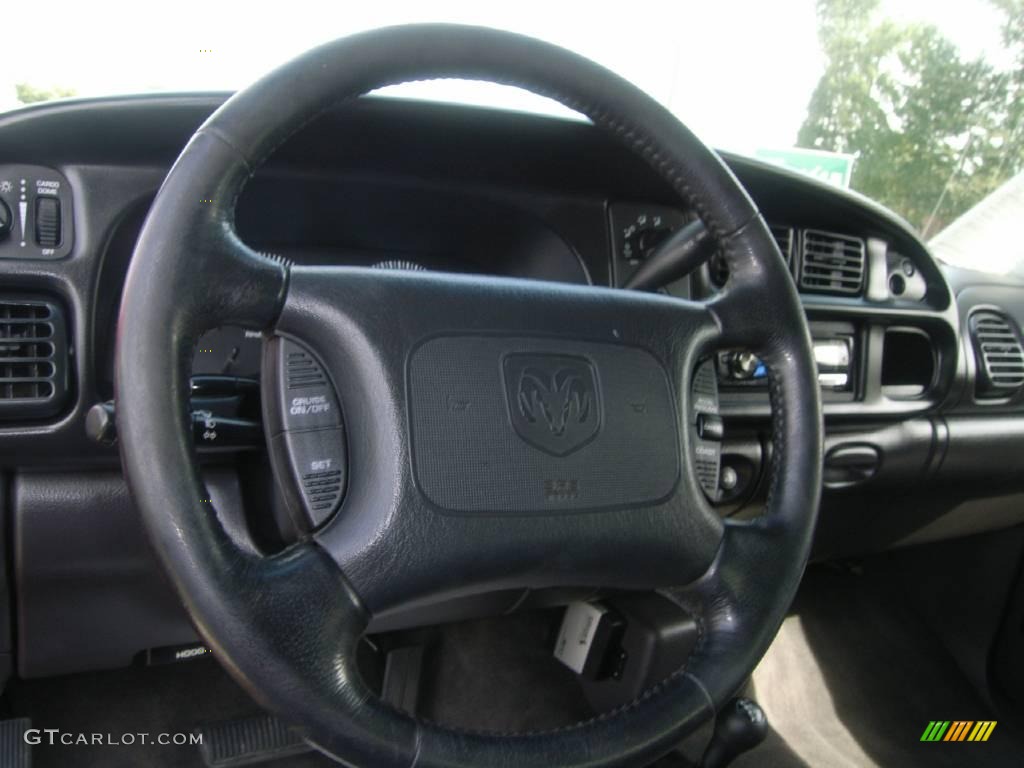 2001 Ram 1500 Sport Club Cab 4x4 - Flame Red / Agate photo #14