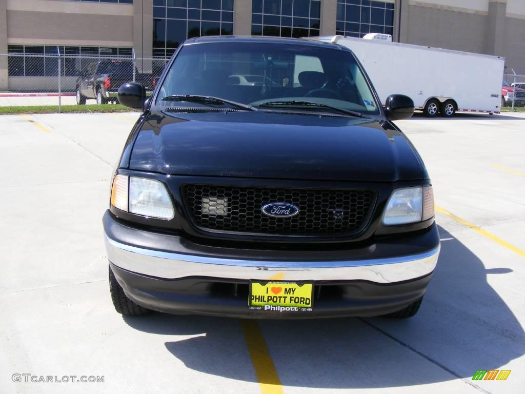 2002 F150 XLT SuperCab - Black / Dark Graphite photo #8