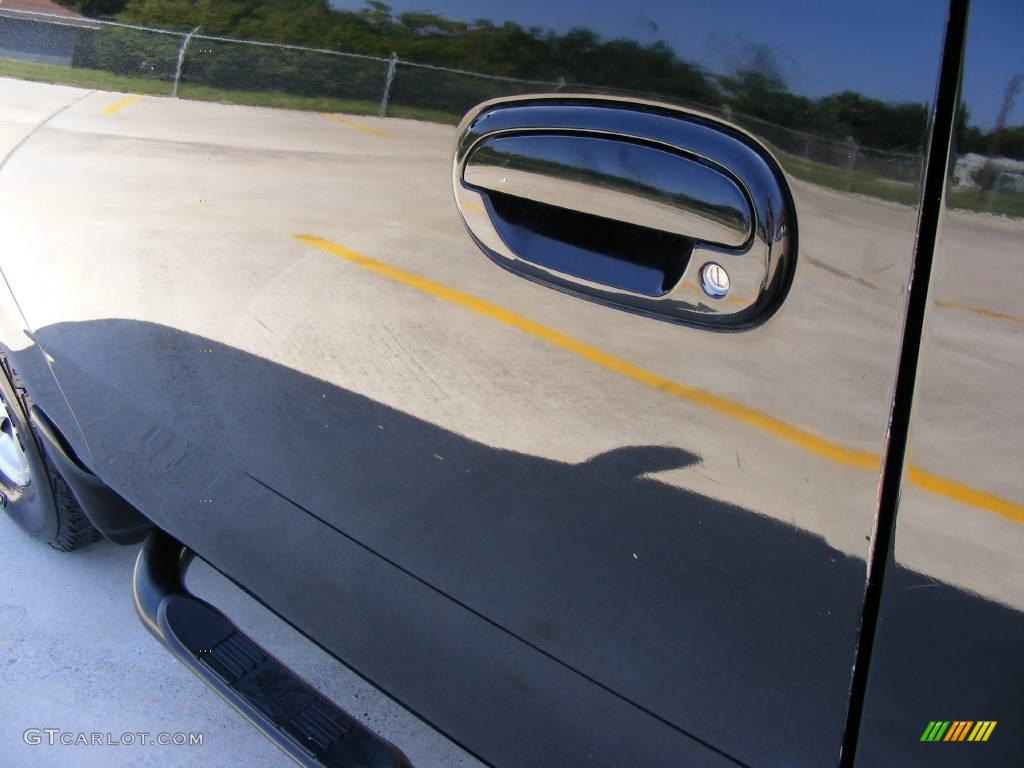 2002 F150 XLT SuperCab - Black / Dark Graphite photo #27