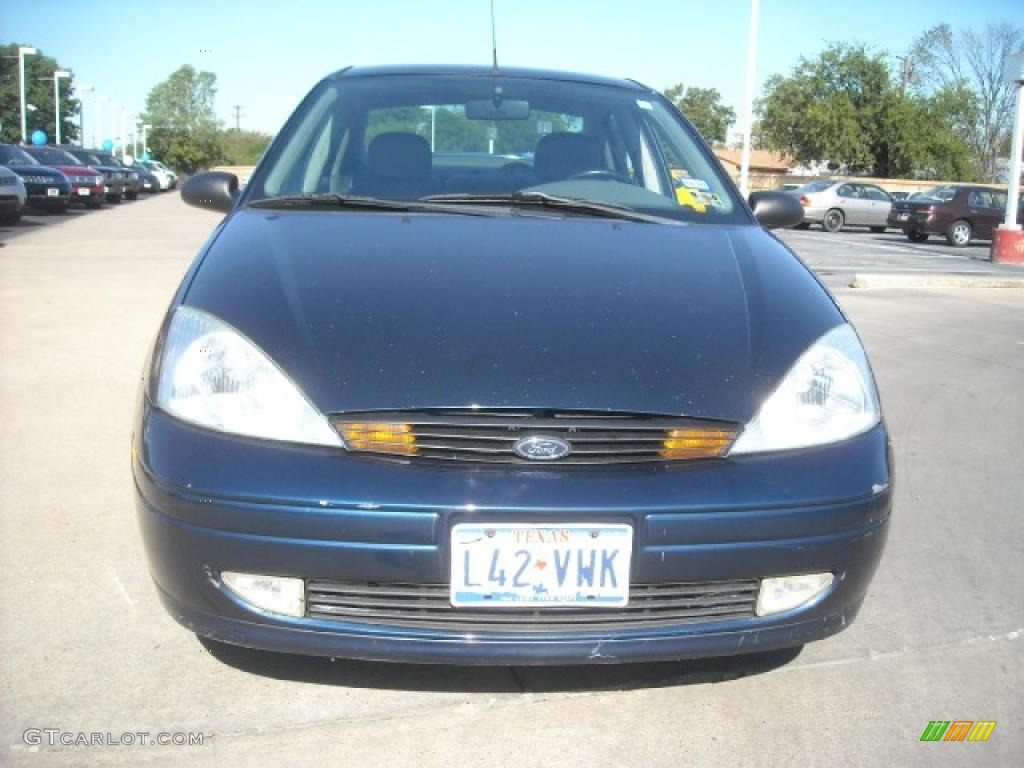 2002 Focus ZTS Sedan - Twilight Blue Metallic / Dark Charcoal photo #2