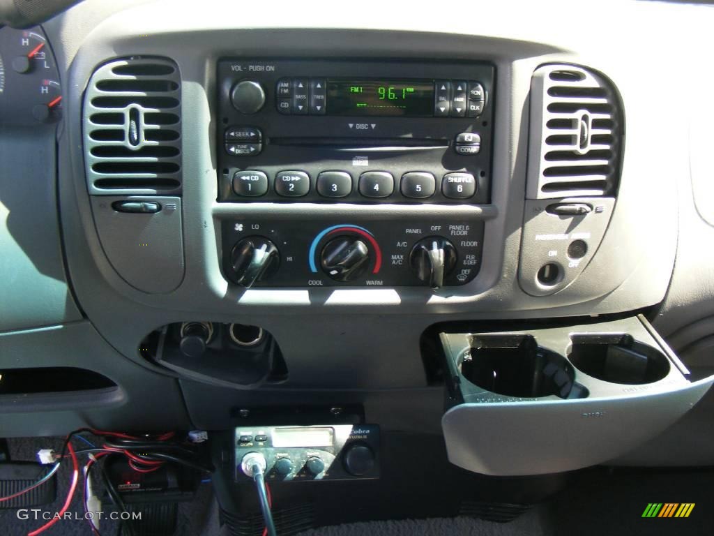 2002 F150 XLT SuperCab - Black / Dark Graphite photo #44