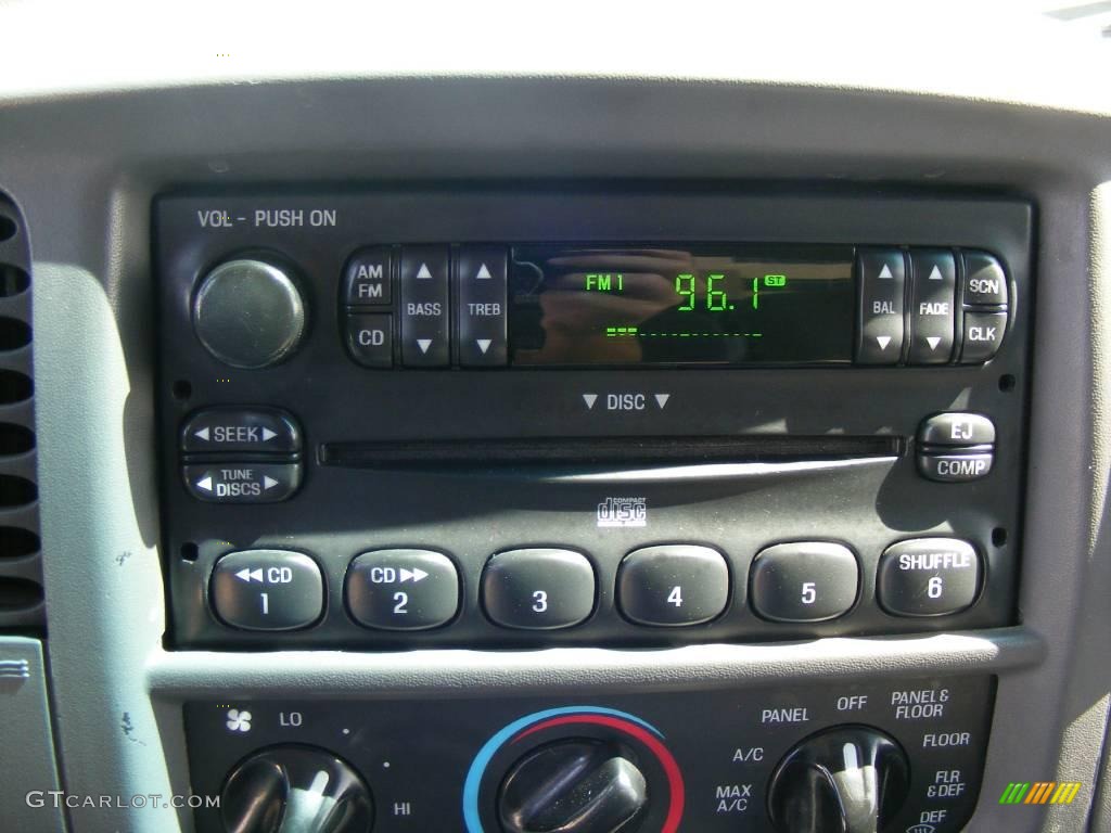 2002 F150 XLT SuperCab - Black / Dark Graphite photo #45