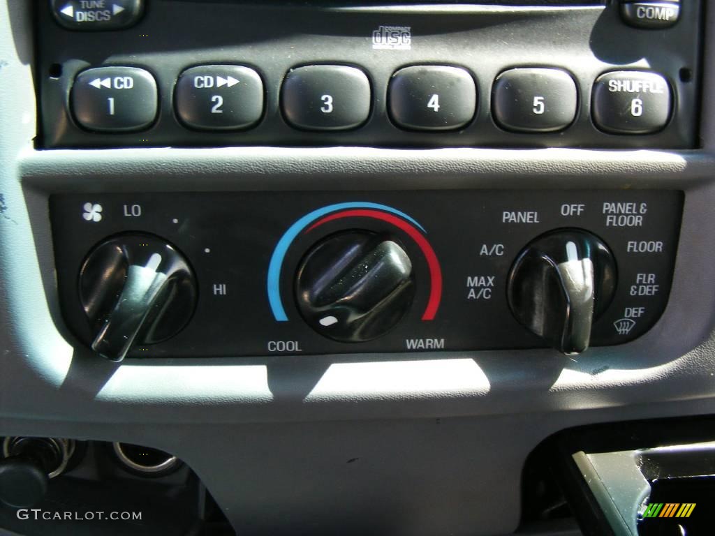 2002 F150 XLT SuperCab - Black / Dark Graphite photo #46