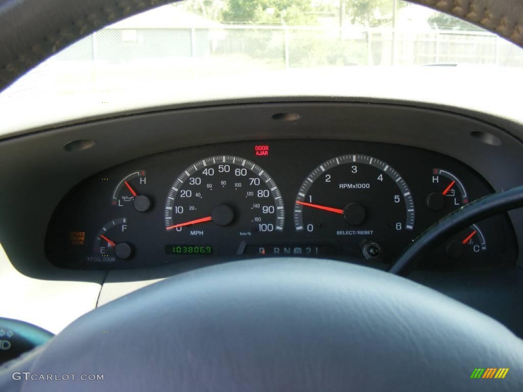 2002 F150 XLT SuperCab - Black / Dark Graphite photo #50