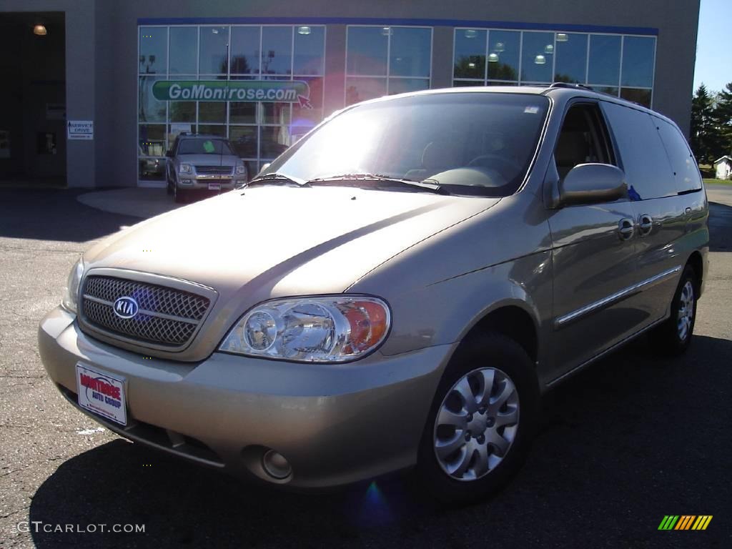 2004 Sedona LX - Silky Beige / Beige photo #1