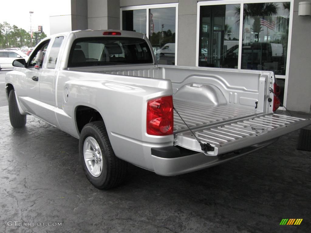 2010 Dakota ST Extended Cab - Bright Silver Metallic / Dark Slate Gray/Medium Slate Gray photo #8