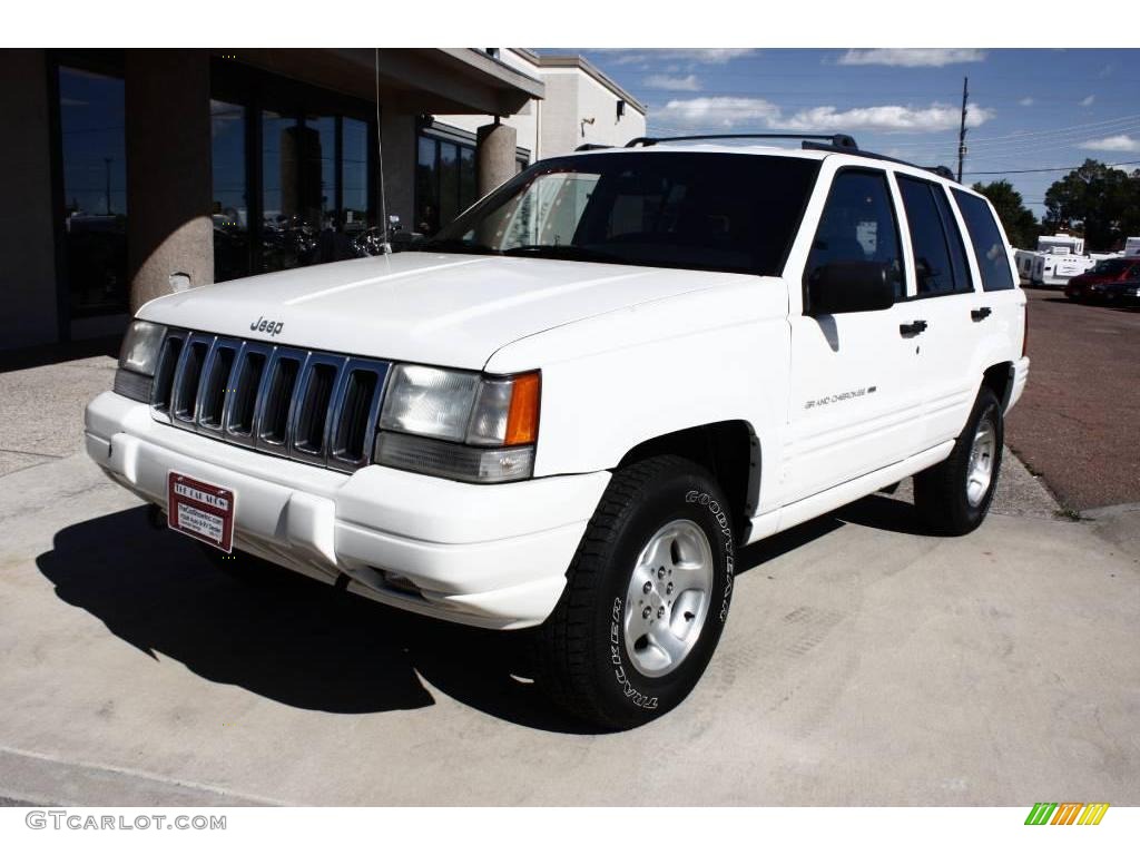 1998 Grand Cherokee Laredo 4x4 - Stone White / Gray photo #2