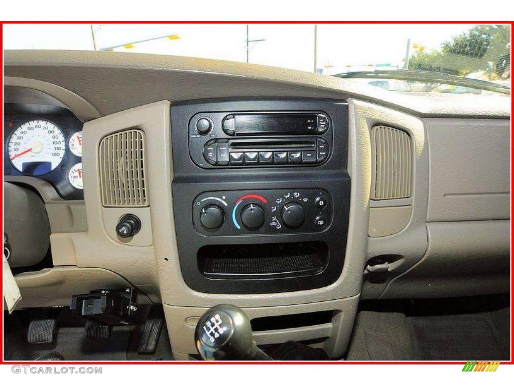 2005 Ram 2500 SLT Quad Cab 4x4 - Mineral Gray Metallic / Taupe photo #28