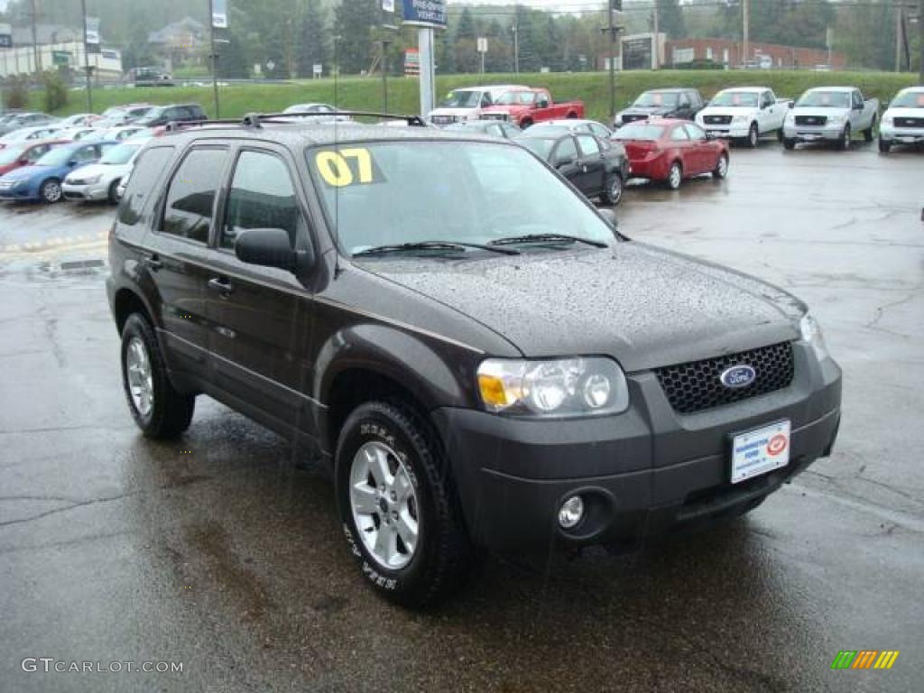 2007 Escape XLT V6 4WD - Dark Stone Metallic / Medium/Dark Flint photo #6