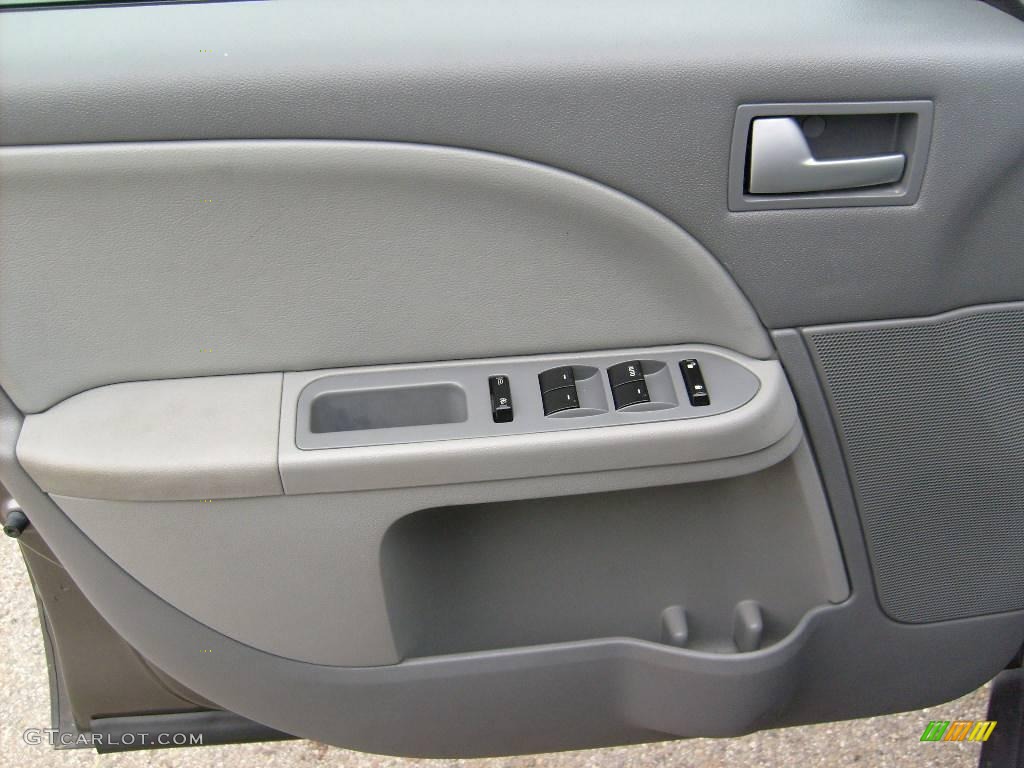 2006 Five Hundred SE - Dark Shadow Grey Metallic / Shale Grey photo #10