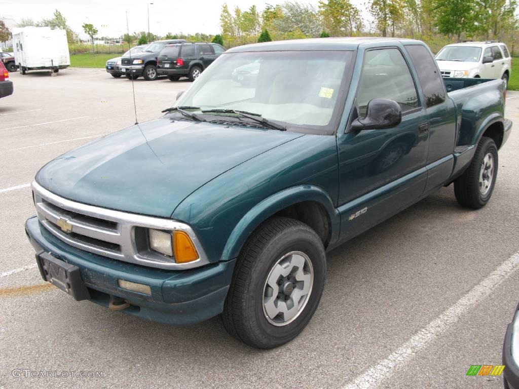 Emerald Green Metallic 1996 Chevrolet S10 LS Extended Cab 4x4 Exterior Photo #19117928