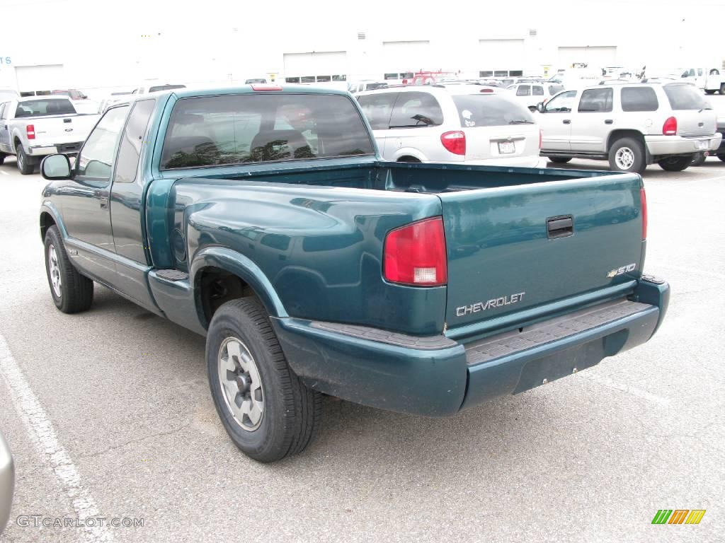 1996 S10 LS Extended Cab 4x4 - Emerald Green Metallic / Beige photo #4