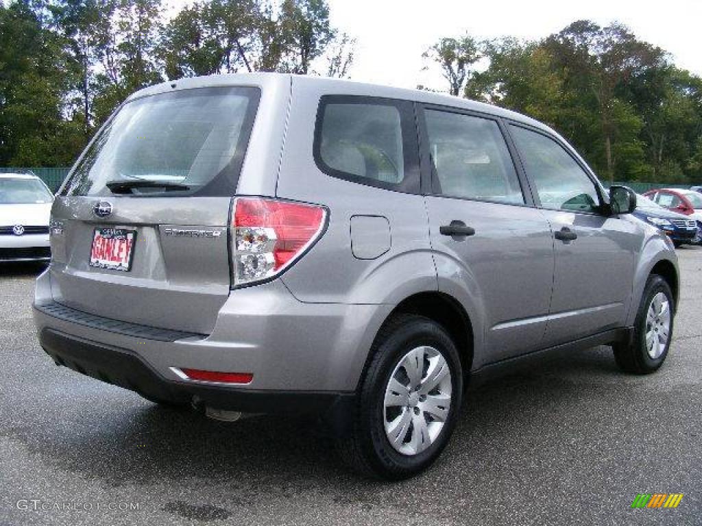 2009 Forester 2.5 X - Steel Silver Metallic / Platinum photo #5