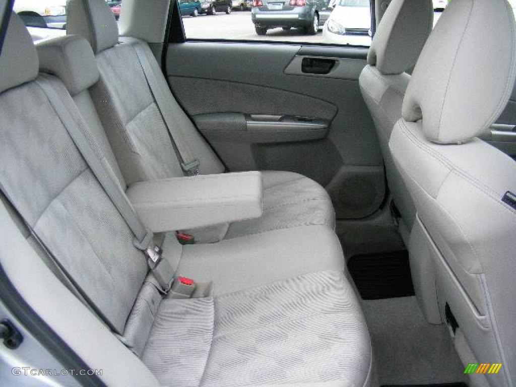 2009 Forester 2.5 X - Steel Silver Metallic / Platinum photo #12