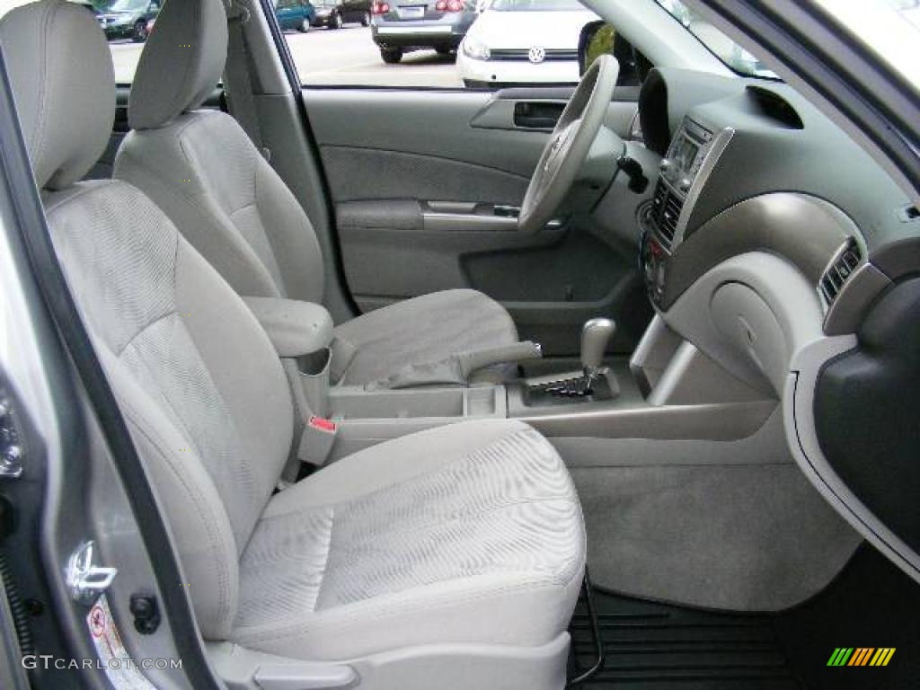 2009 Forester 2.5 X - Steel Silver Metallic / Platinum photo #13