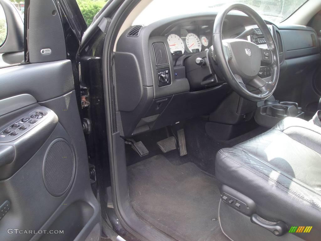 2004 Ram 1500 Laramie Quad Cab 4x4 - Black / Dark Slate Gray photo #12