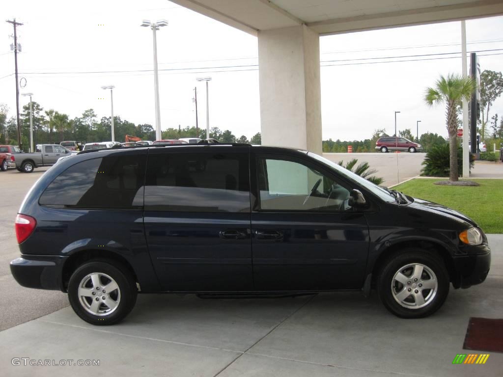 2006 Grand Caravan SXT - Midnight Blue Pearl / Medium Slate Gray photo #6