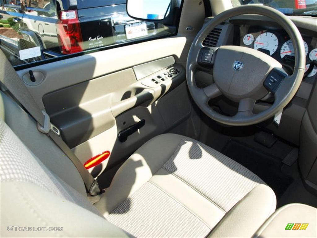 2008 Ram 1500 Big Horn Edition Quad Cab 4x4 - Brilliant Black Crystal Pearl / Khaki photo #11