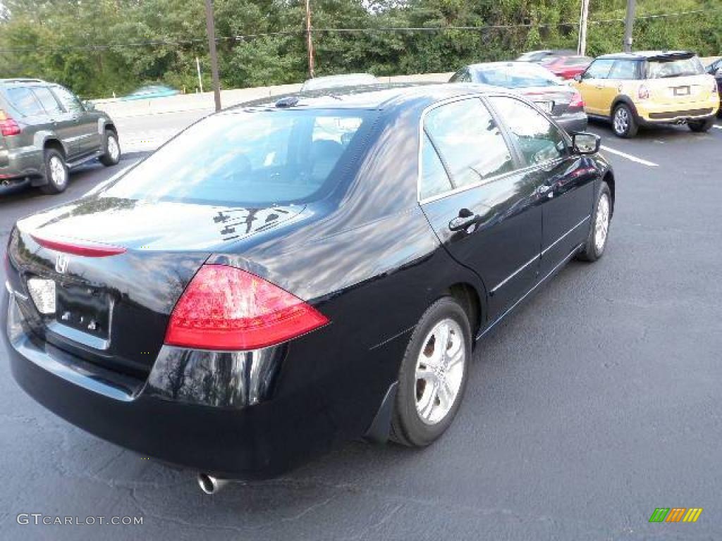 2007 Accord EX-L Sedan - Nighthawk Black Pearl / Black photo #4