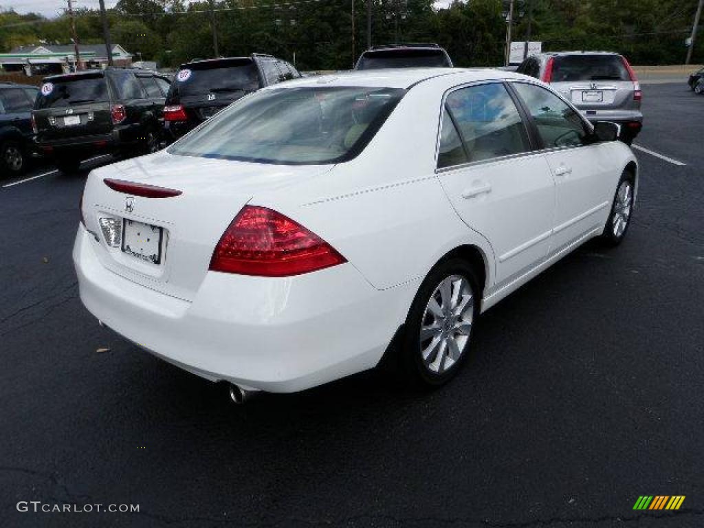 2007 Accord EX-L V6 Sedan - Taffeta White / Ivory photo #4