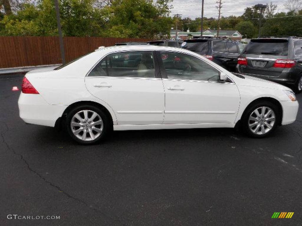 2007 Accord EX-L V6 Sedan - Taffeta White / Ivory photo #5