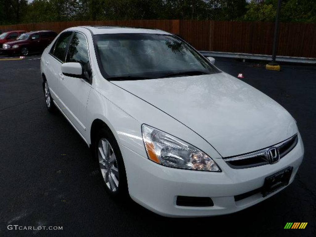 2007 Accord EX-L V6 Sedan - Taffeta White / Ivory photo #7