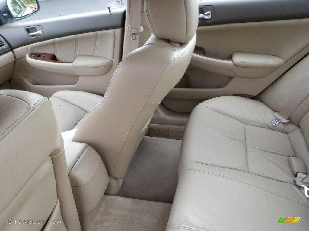 2007 Accord EX-L V6 Sedan - Taffeta White / Ivory photo #11