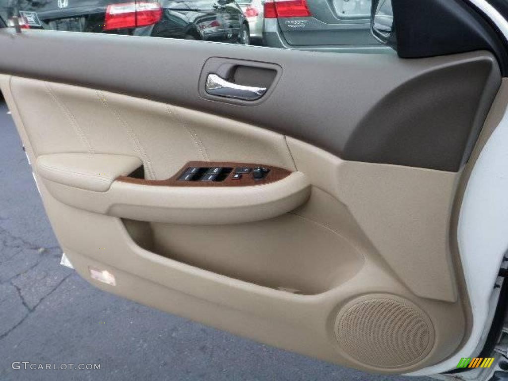 2007 Accord EX-L V6 Sedan - Taffeta White / Ivory photo #16