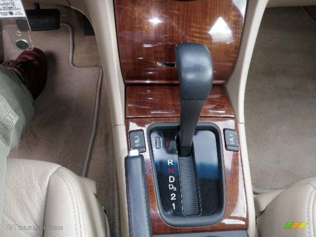 2007 Accord EX-L V6 Sedan - Taffeta White / Ivory photo #17