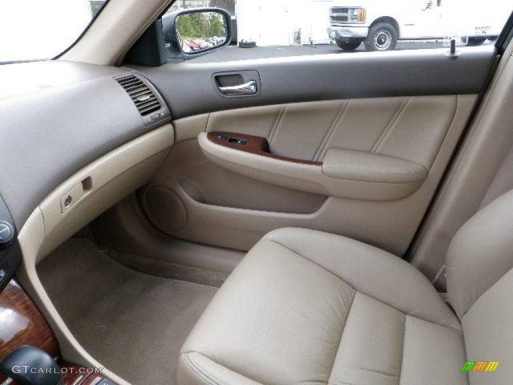 2007 Accord EX-L V6 Sedan - Taffeta White / Ivory photo #18