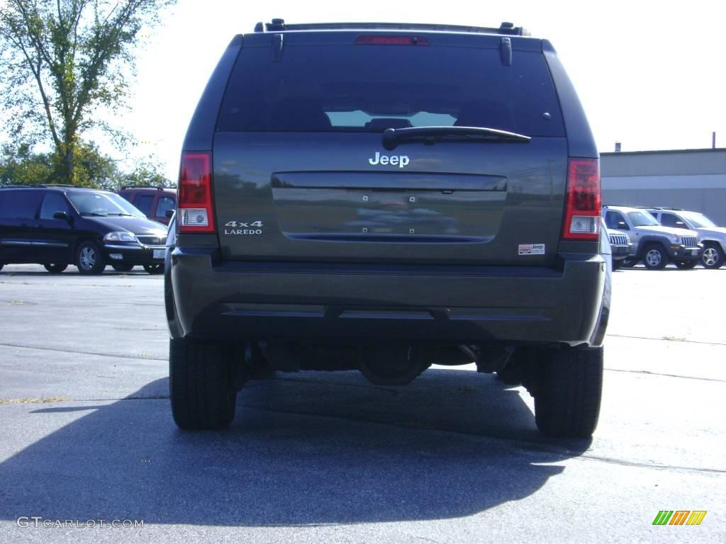 2006 Grand Cherokee Laredo 4x4 - Dark Khaki Pearl / Khaki photo #6