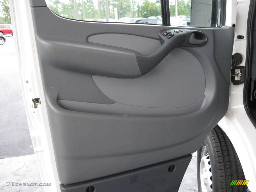 2004 Sprinter Van 2500 High Roof Commercial - Arctic White / Gray photo #14