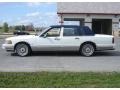 1994 Performance White Lincoln Town Car Signature  photo #2