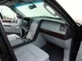 2004 Black Clearcoat Lincoln Navigator Luxury 4x4  photo #24