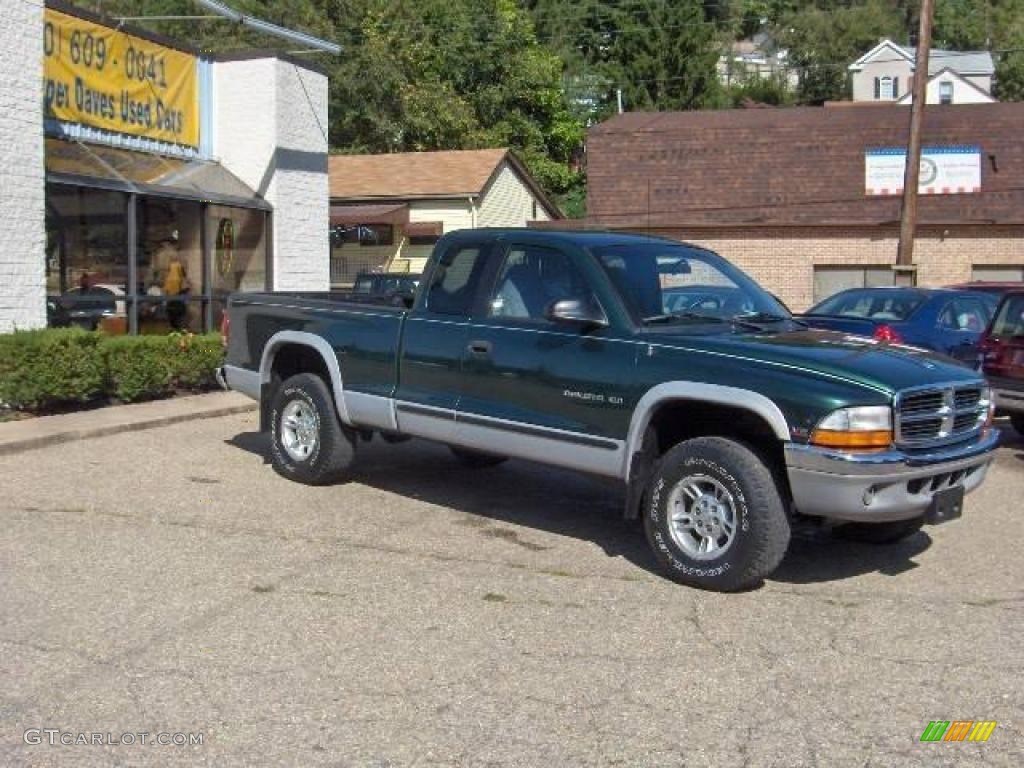 1999 Dakota SLT Extended Cab 4x4 - Emerald Green Pearl / Agate photo #1