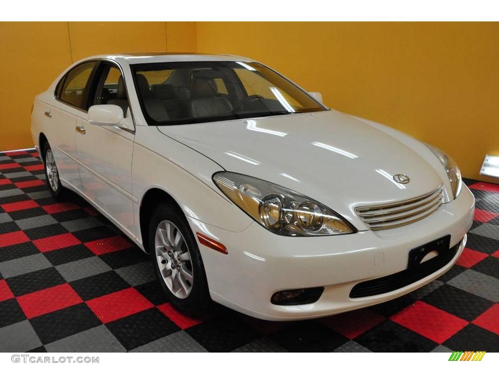 Crystal White Lexus ES