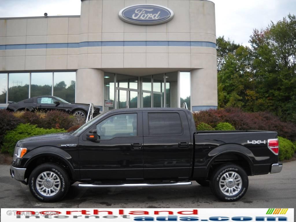 Tuxedo Black Ford F150